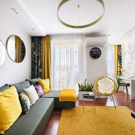 HÍD19 APARTMAN GYŐR BELVÁROS-MÉLYGARÁZS- a RÁBA QUELLE FÜRDŐNÉL Esterno foto